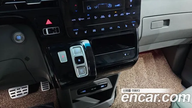 Hyundai Staria Staria 4WD Lounge 7 мест — Фото автомобиля 9