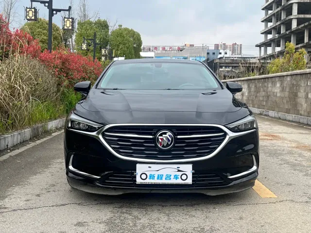 Buick LaCrosse — Фото автомобиля 2