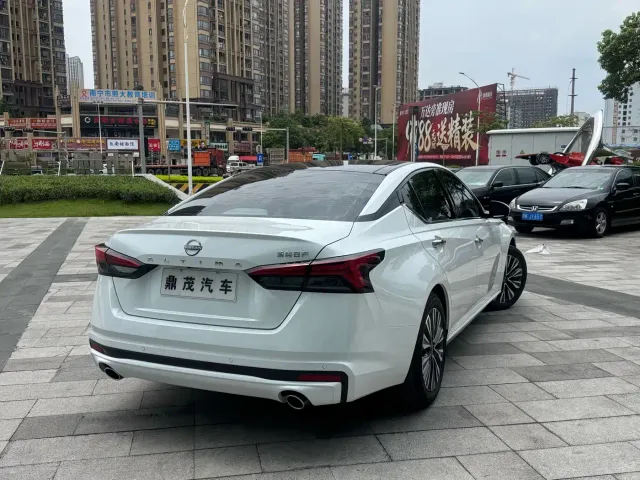 Nissan Teana — Фото автомобиля 7