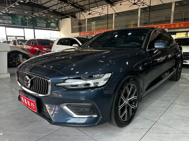 Фотография автомобиля — Volvo S60