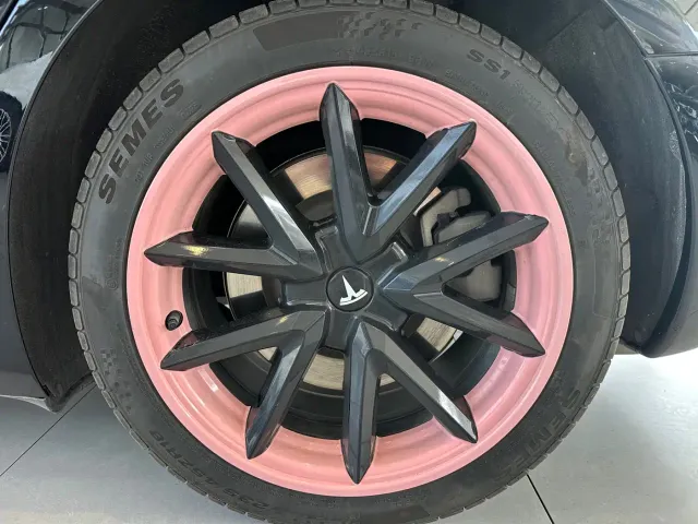 Tesla Model 3 — Фото автомобиля 14