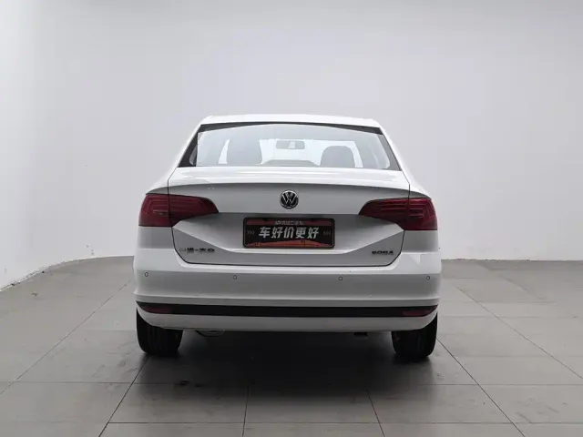 Volkswagen Bora — Фото автомобиля 4