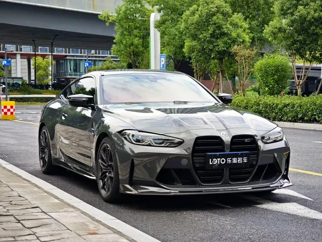 BMW M4 — Фото автомобиля 3