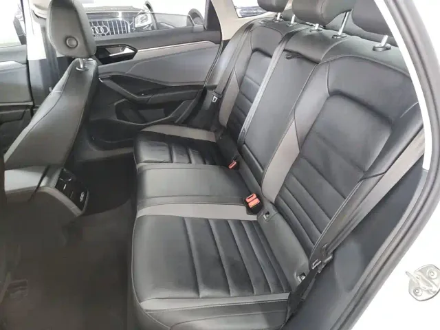 Volkswagen Sagitar — Фото автомобиля 16