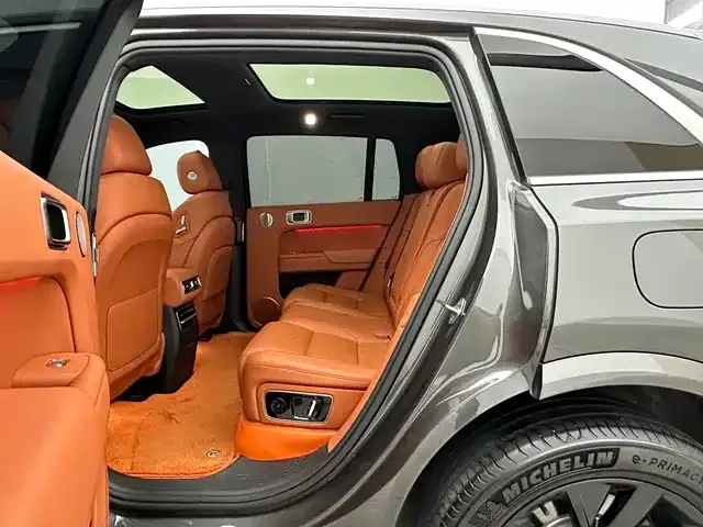 Li Auto L7 — Фото автомобиля 13