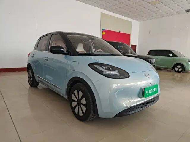 Wuling Bingo — Фото автомобиля 3