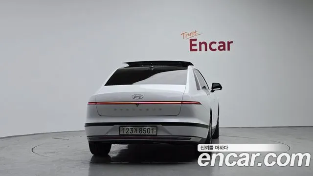 Hyundai Grandeur GN7 — Фото автомобиля 4