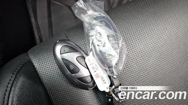 Hyundai Grandeur Grandeur (GN7) 3.5 LPG 2WD (Такси) — Фото автомобиля 25