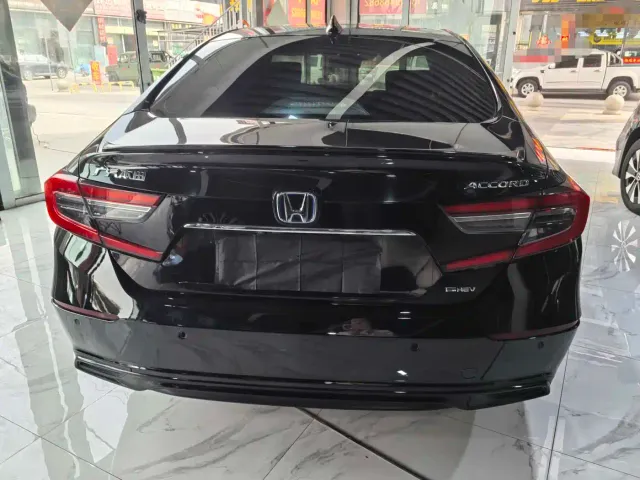 Honda Accord — Фото автомобиля 5