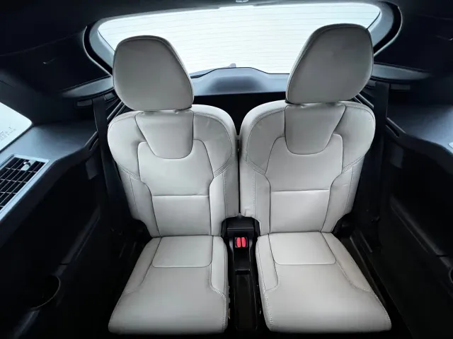 Volvo XC90 — Фото автомобиля 22