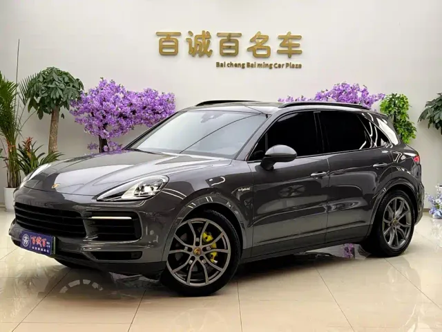 Porsche Cayenne — Фото автомобиля 2