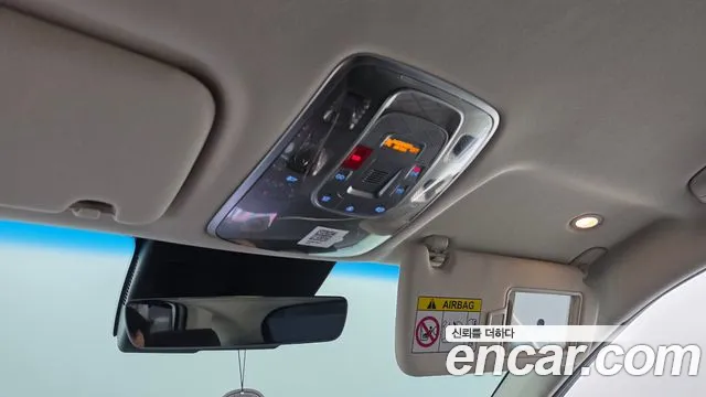 Genesis GV70 — Фото автомобиля 25