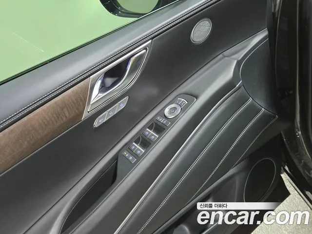 Genesis GV80 — Фото автомобиля 15