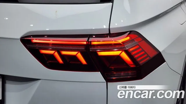 Volkswagen Tiguan — Фото автомобиля 23