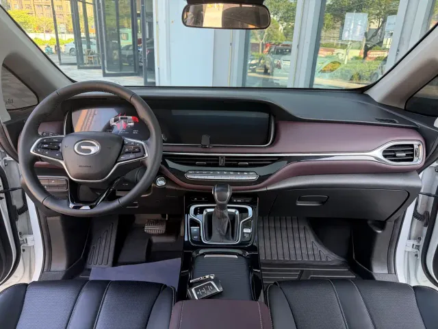 GAC Trumpchi M6 — Фото автомобиля 14