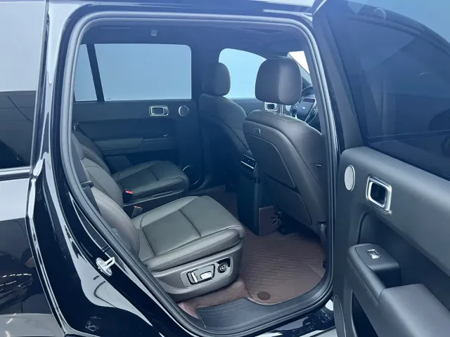 Li Auto Li Xiang L9 2022 Max — Фото автомобиля 27