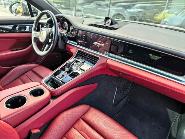 Porsche Panamera — Фото автомобиля 2