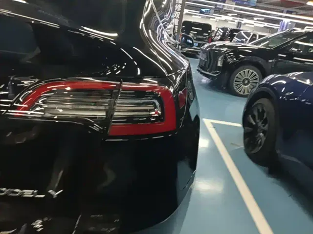 Tesla Model Y — Фото автомобиля 7