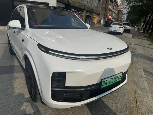 Фотография автомобиля — Li Auto L9