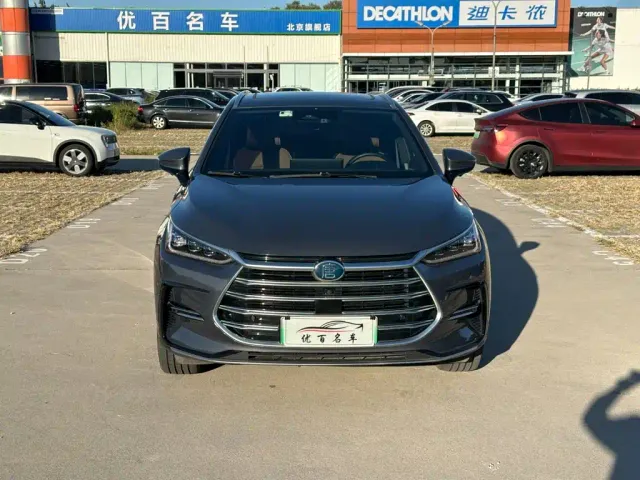 BYD Tang — Фото автомобиля 2