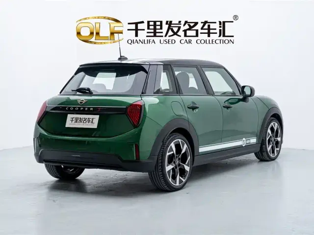 MINI Hatch — Фото автомобиля 6