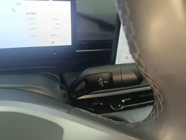 Geely Galaxy E5 — Фото автомобиля 13