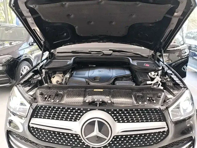Mercedes-Benz GLE-Class — Фото автомобиля 19