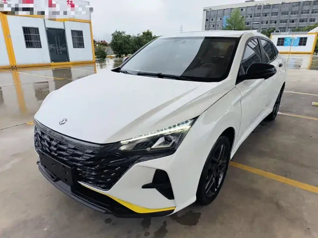 Фотография автомобиля — Dongfeng Yixuan