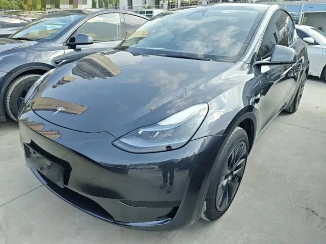 Фотография автомобиля — Tesla Model Y
