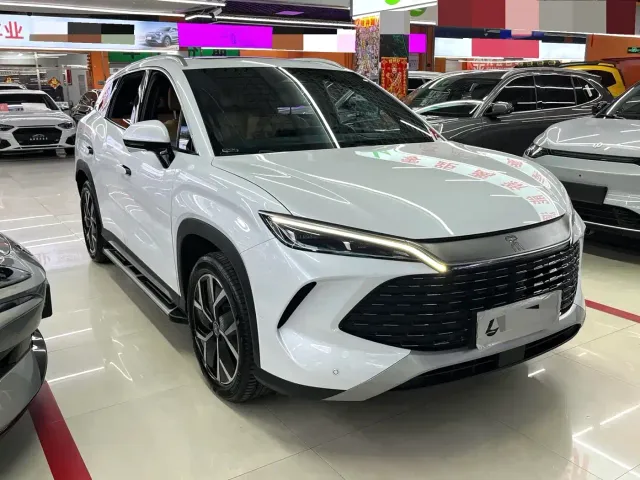 BYD Song L DM-i — Фото автомобиля 3