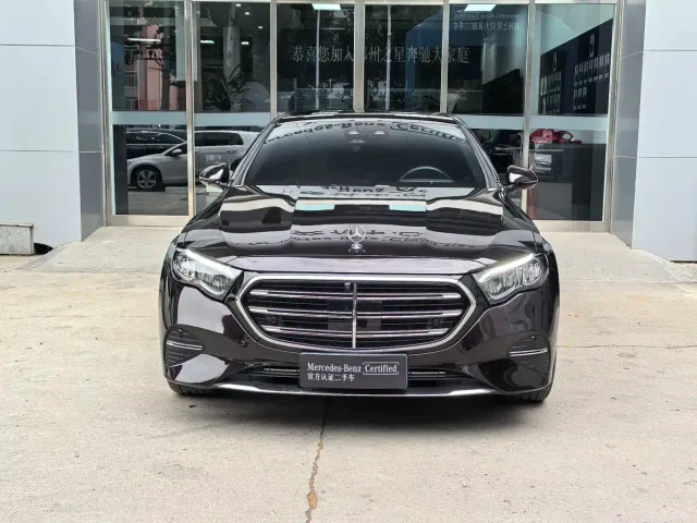 Mercedes-Benz E-Class — Фото автомобиля 2