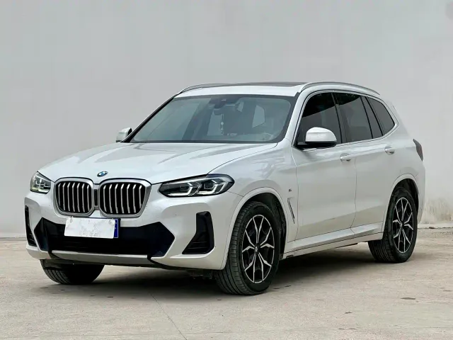 Фотография автомобиля — BMW X3