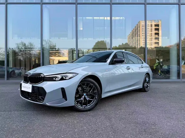 Фотография автомобиля — BMW 3 Series