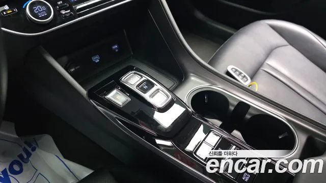 Hyundai Sonata Sonata (DN8) 2.0 LPG(Для проката) — Фото автомобиля 9