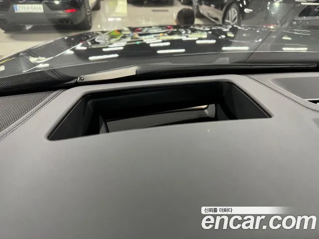 Audi Q8 55 TFSI quattro Premium — Фото автомобиля 9