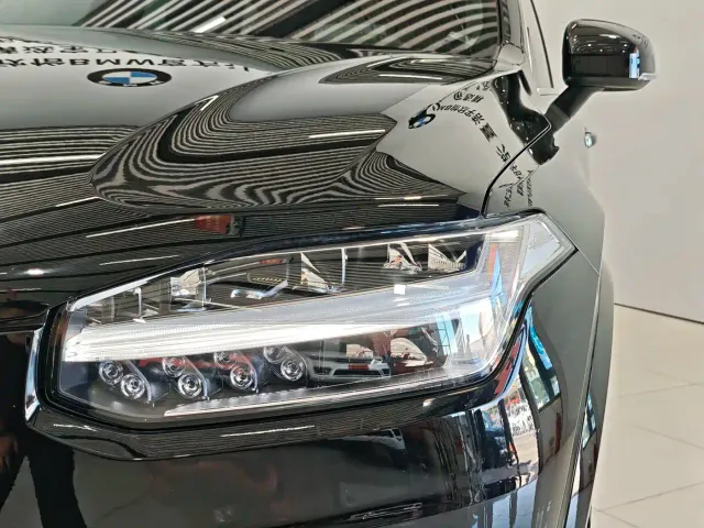 Volvo XC90 — Фото автомобиля 15