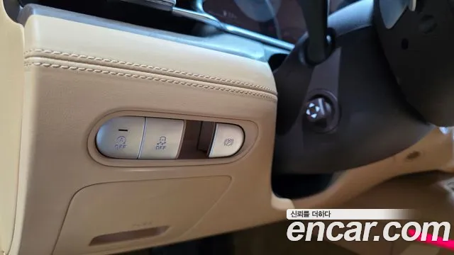Genesis G90 Бензин 3.5 турбо AWD — Фото автомобиля 12