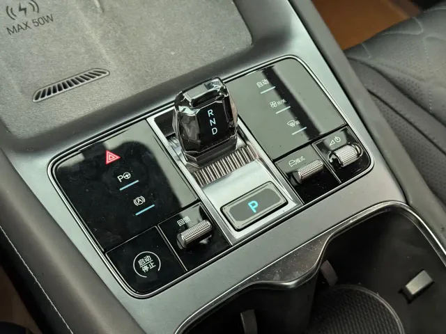 BYD Sealion 07 EV — Фото автомобиля 21