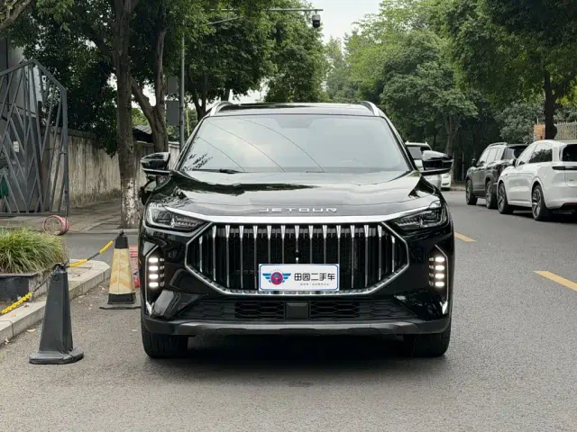 Jetour X70 Plus — Фото автомобиля 2