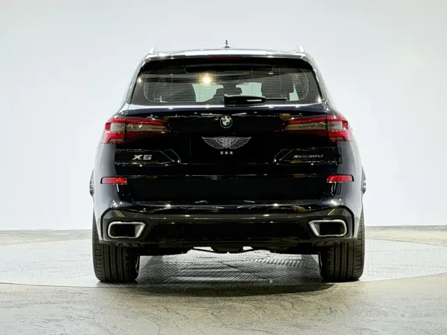 BMW X5 — Фото автомобиля 3