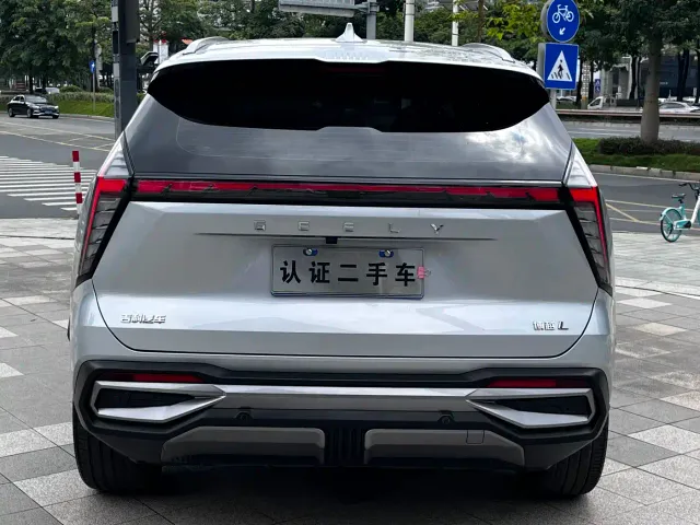 Geely Boyue L — Фото автомобиля 21