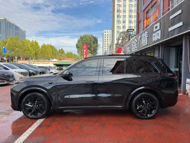 Li Auto L8 — Фото автомобиля 3