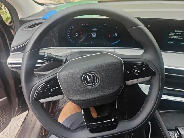 Changan Eado — Фото автомобиля 15
