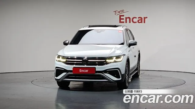 Volkswagen Tiguan — Фото автомобиля 3
