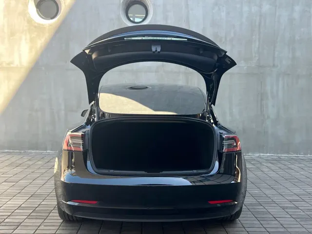 Tesla Model 3 2022 Performance High-Performance AWD — Фото автомобиля 18