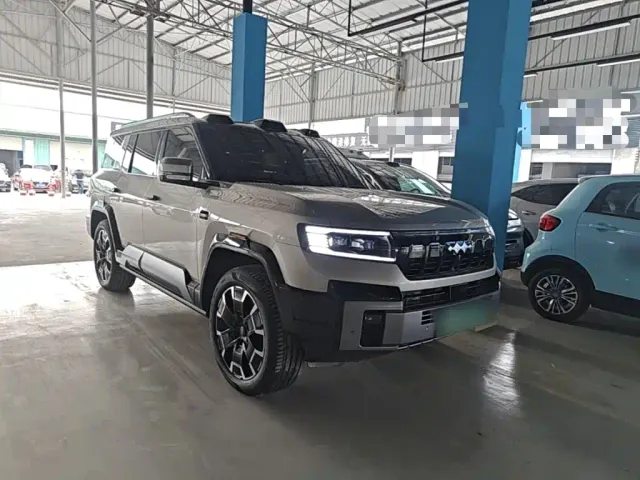 BYD FangChengBao Leopard 8 — Фото автомобиля 3