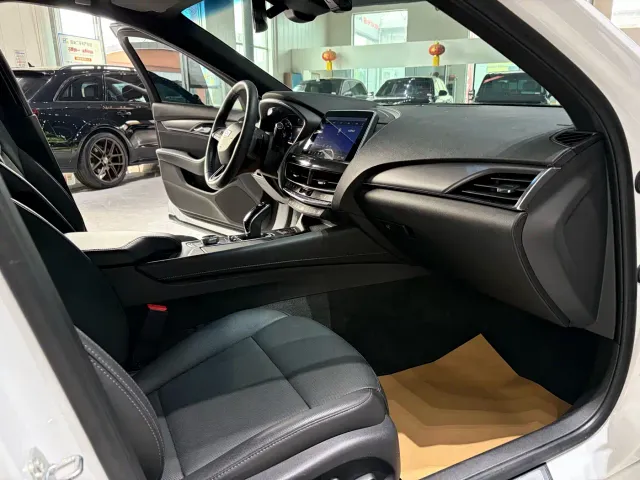 Cadillac CT5 — Фото автомобиля 13