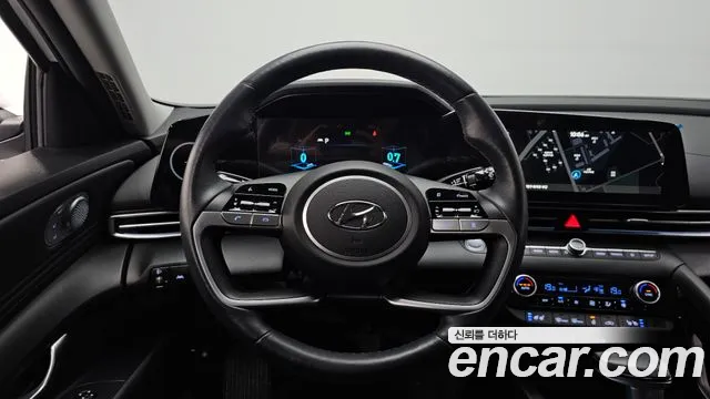 Hyundai AVANTE Avante (CN7) — Фото автомобиля 12