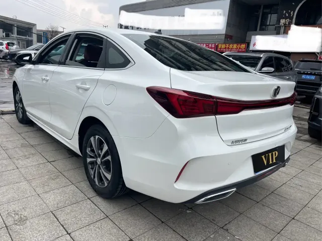 Changan Eado — Фото автомобиля 8