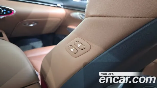Genesis GV70 2.5T Бензин AWD — Фото автомобиля 15